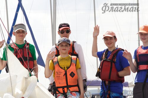 Фоторепортаж с парусной практики флотилии Флагман, прошедшей в июне 2017 года.